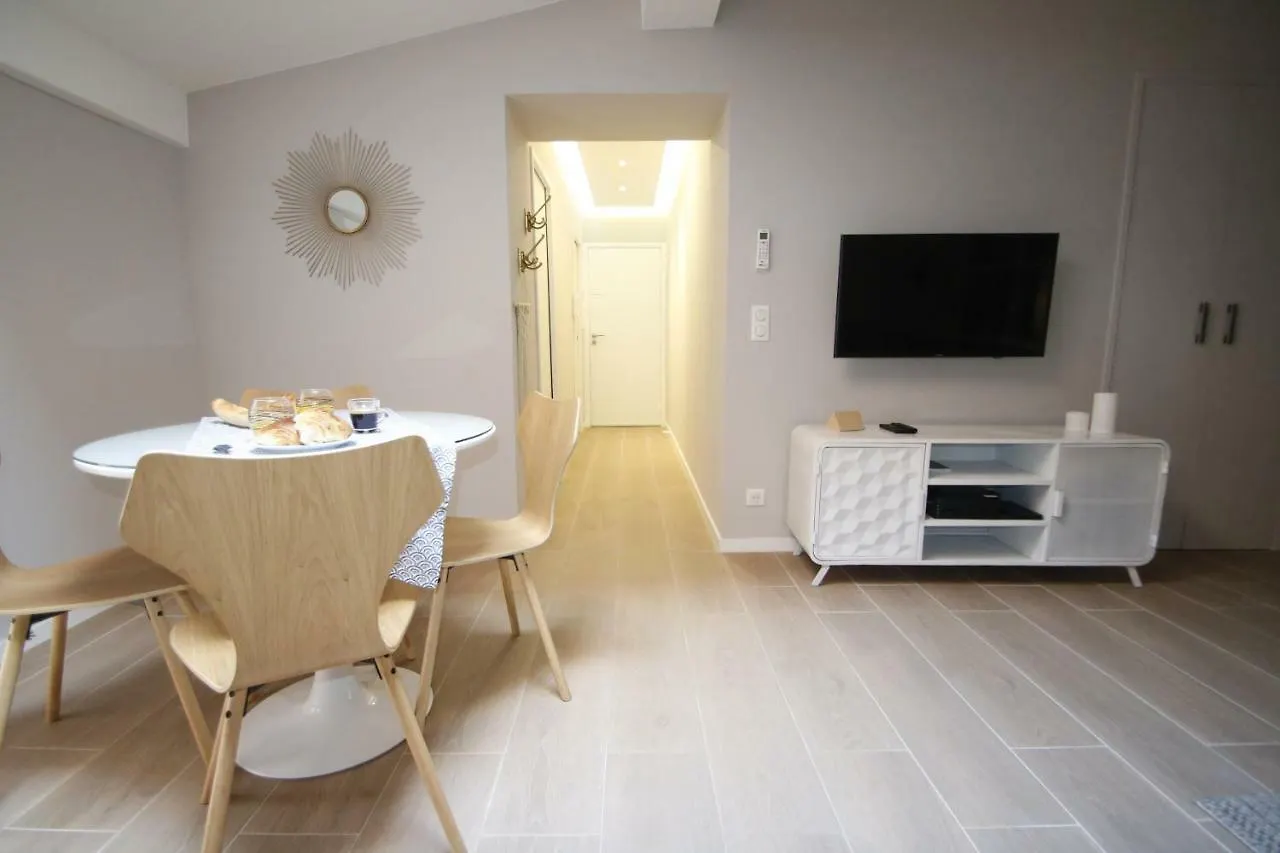 Wavebnb All Confort, Central, Parking Nice Apartment